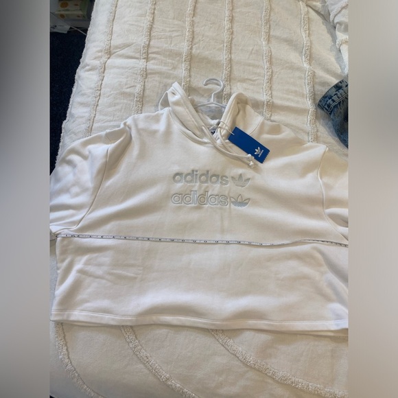 BNWT Adidas Cropped Hoodie Sweatshirt Size Large - Picture 10 of 11